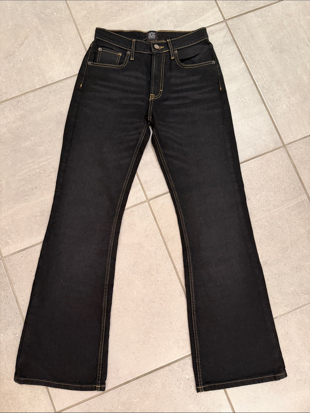 BDG Urban Outfitters 90’s Bootcut size 26 Black Denim